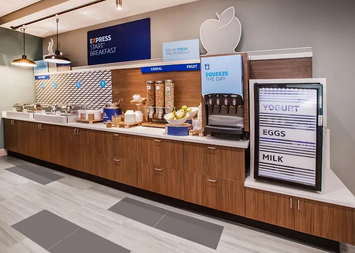 Holiday Inn Express Grove City - Premium Outlet Mall By Ihg