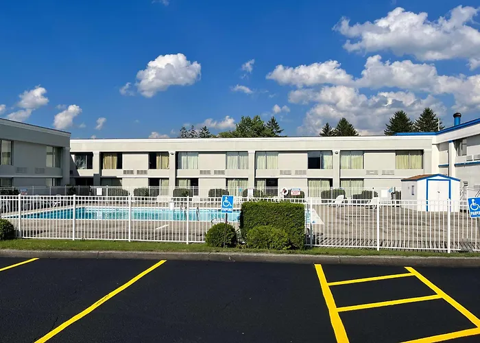 Studio 6 Suites Clarion, Pa